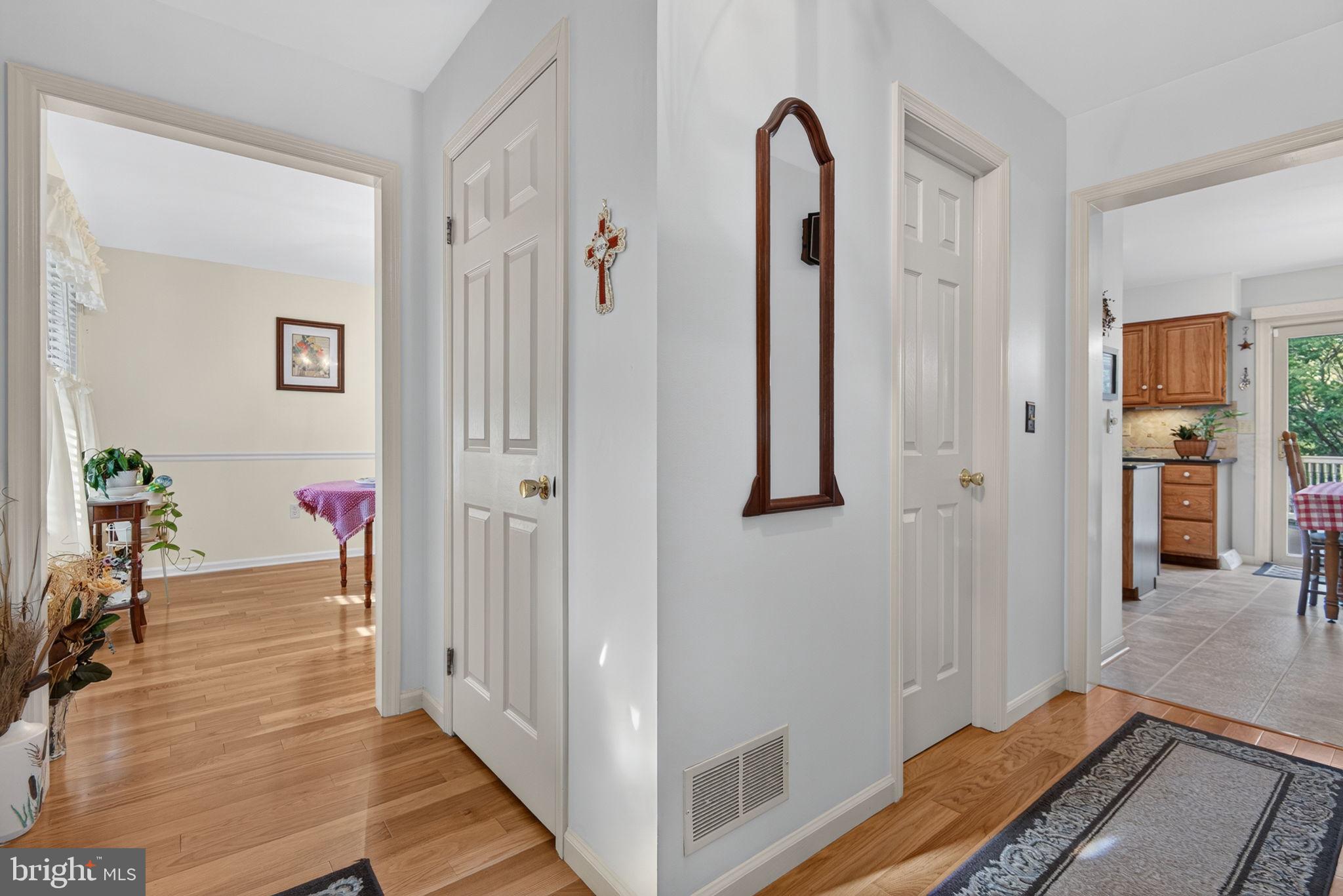13 Diane Avenue Lititz, PA 17543 - Photo 7 of 46