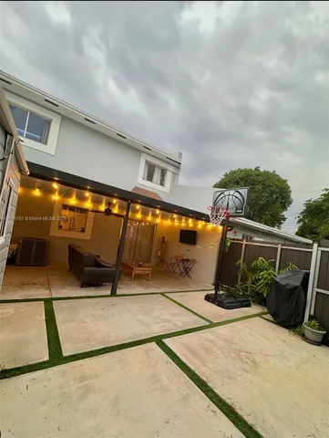 a view of parking area