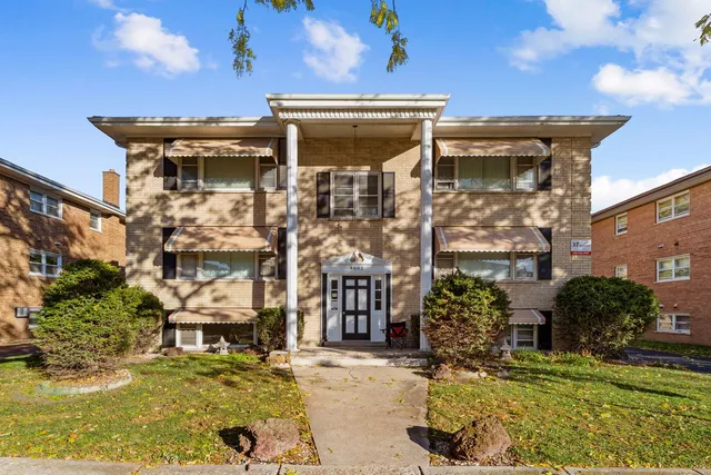 $1,700 | 4603 Grove Avenue, Unit 1, Brookfield, IL 60513