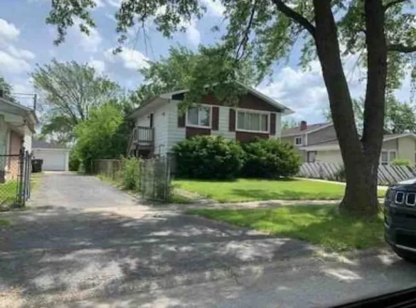 $104,720 | 16423 Marshfield Avenue, Markham, IL 60428