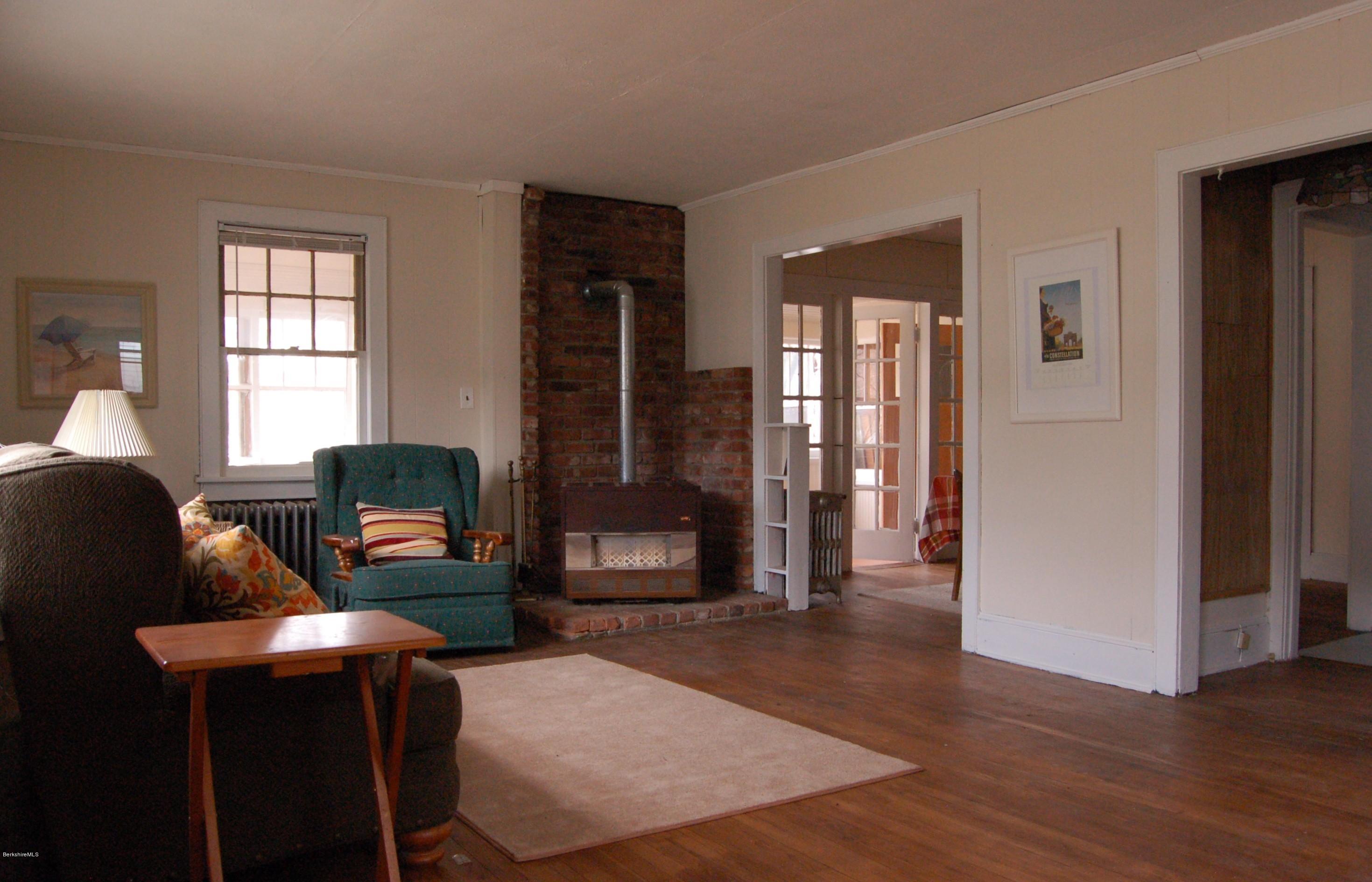 255 State Road Great Barrington, MA 01230 - Photo 6 of 16 004