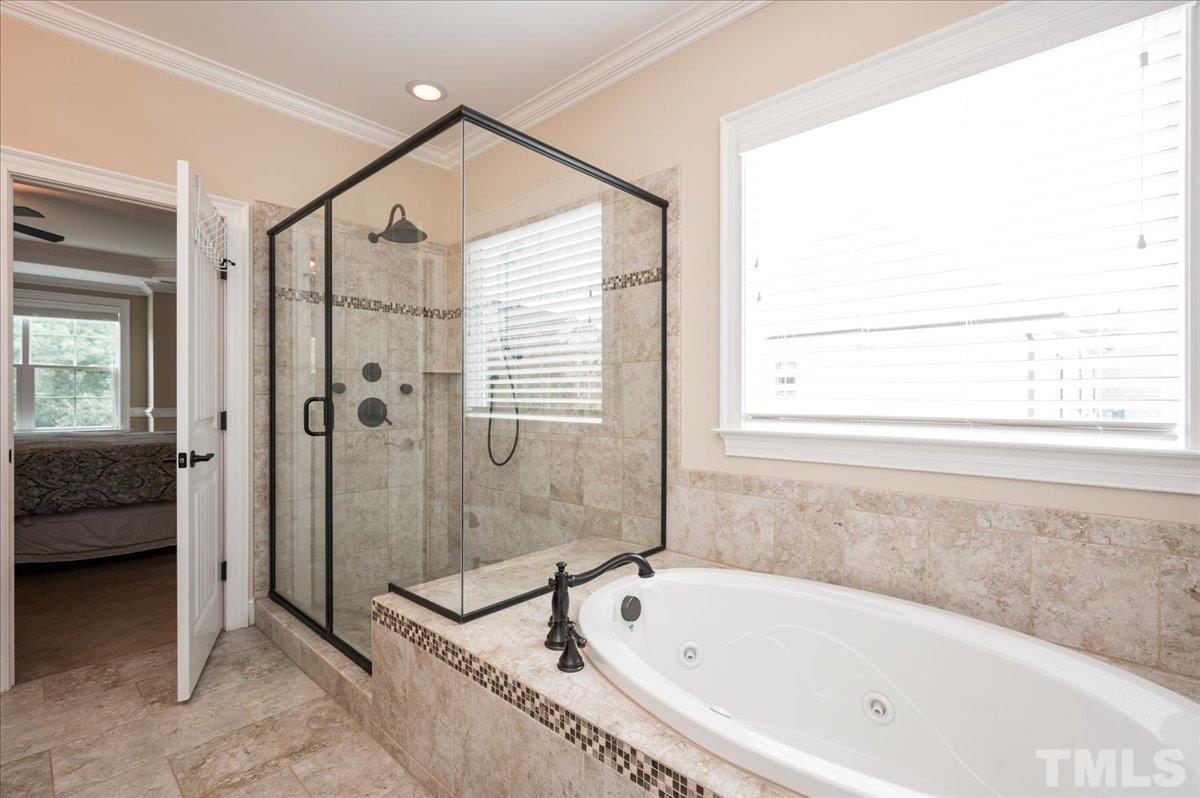 5201 Pomfret Point Raleigh, NC 27612 - Photo 29 of 39 Gallery Image 29