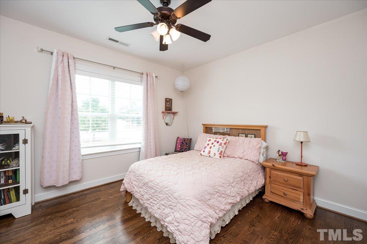 5201 Pomfret Point Raleigh, NC 27612 - Photo 8 of 39 Gallery Image 8