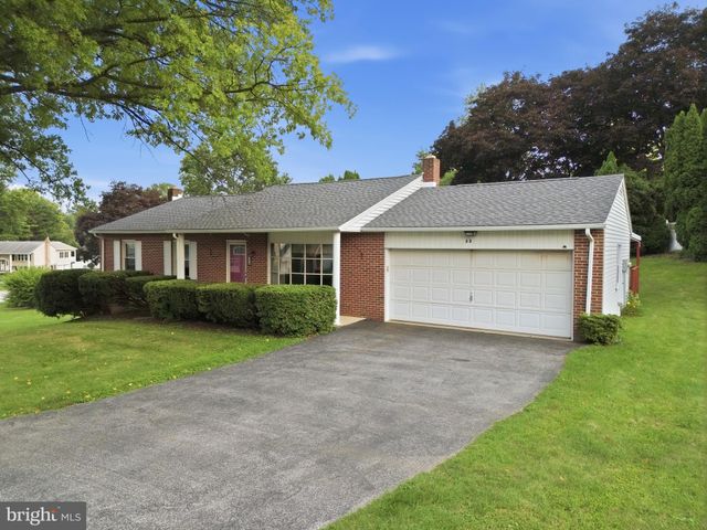 $315,000 | 32 Strassburg Circle, Shrewsbury, PA 17361
