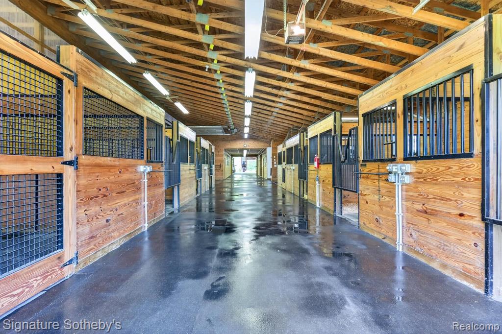 12700 Shaffer Road Davisburg, MI 48350 - Photo 53 of 99