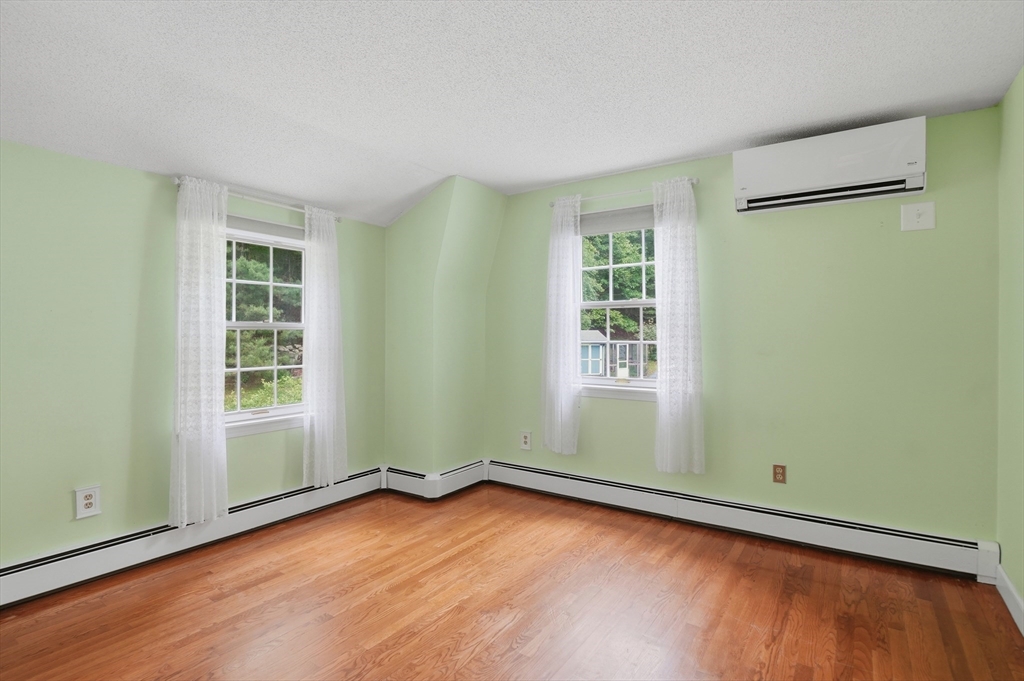 74 High Street Upton, MA 01568 - Photo 21 of 40
