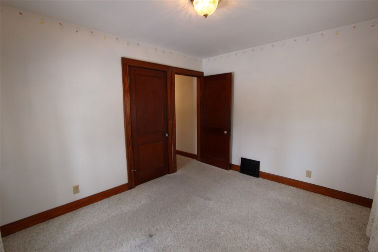 511 West Evergreen Road Evansville, IN 47710 - Photo 12 of 22 Gallery Image 12