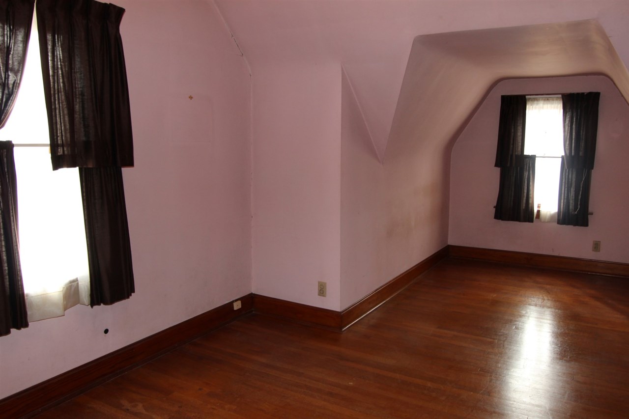 511 West Evergreen Road Evansville, IN 47710 - Photo 16 of 22 Gallery Image 16
