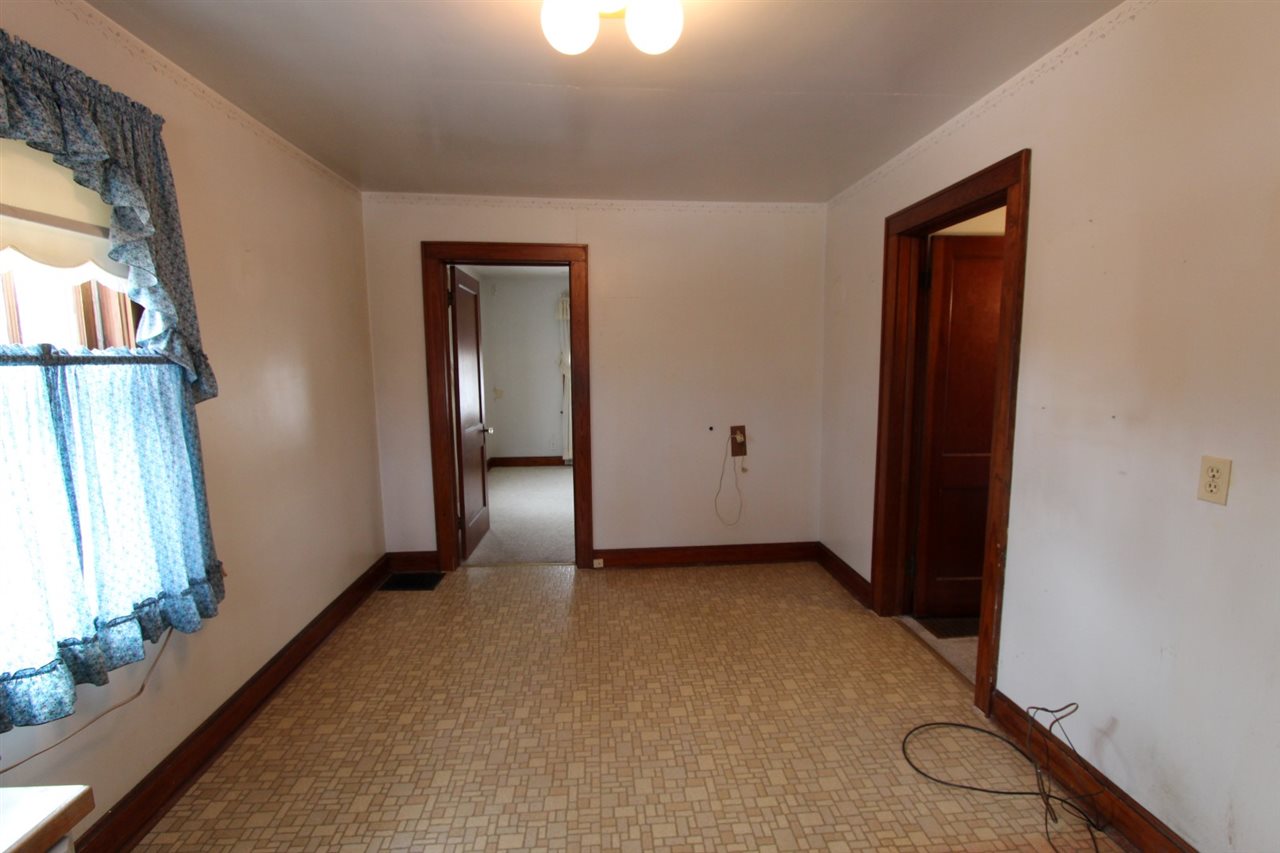511 West Evergreen Road Evansville, IN 47710 - Photo 7 of 22 Gallery Image 7