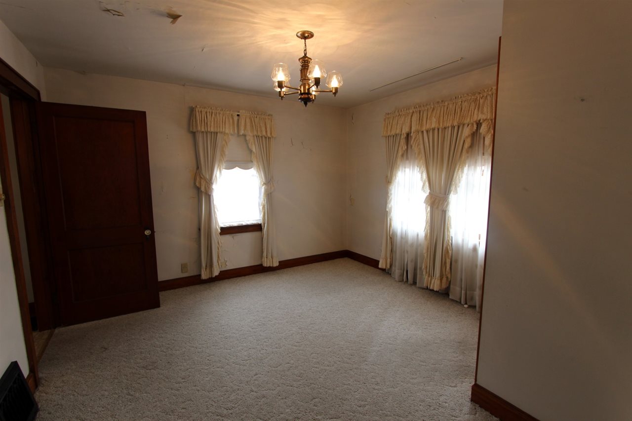511 West Evergreen Road Evansville, IN 47710 - Photo 9 of 22 Gallery Image 9
