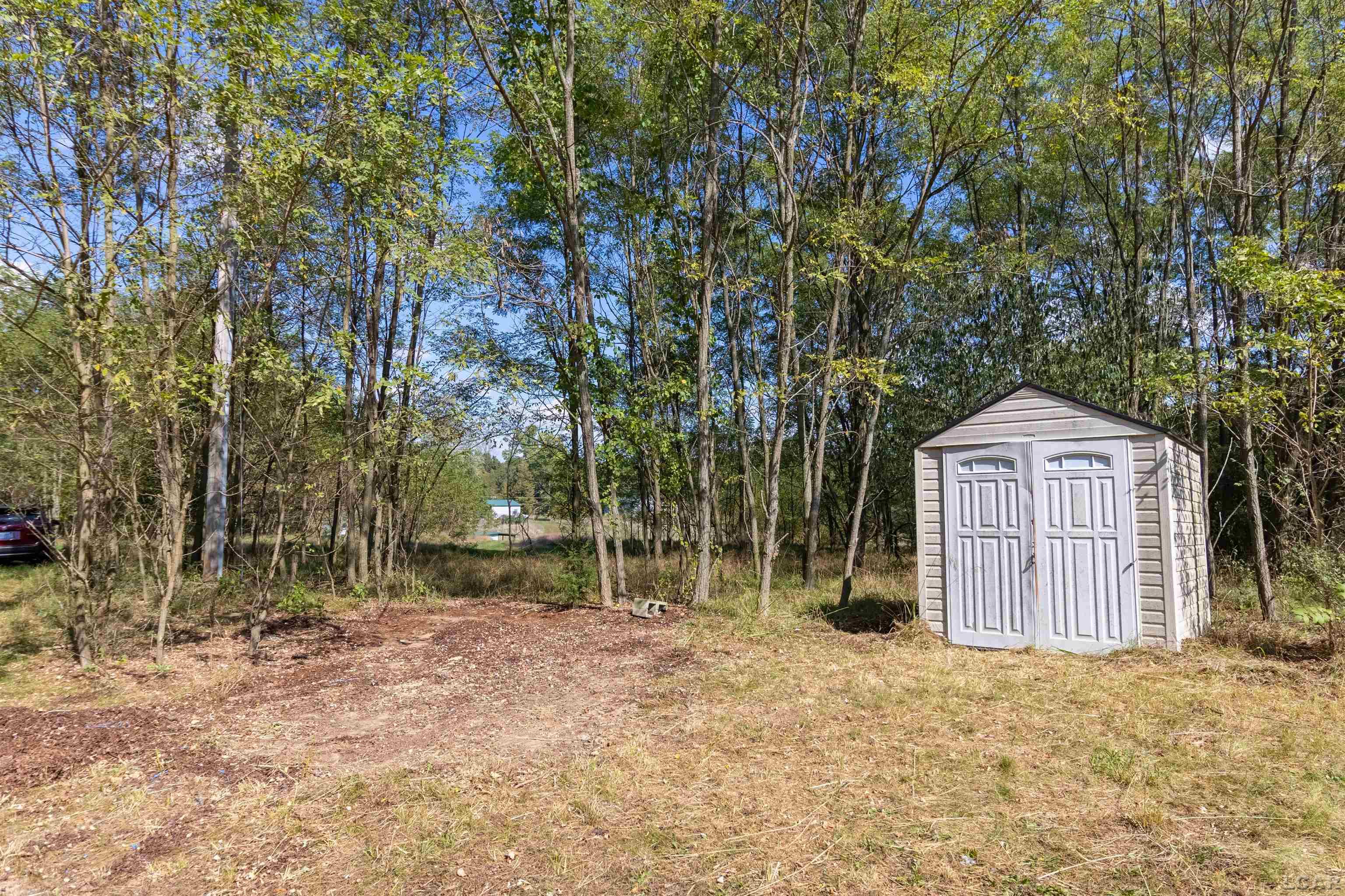 2263 Sutton Road Adrian, MI 49221 - Photo 22 of 27 50190715-6eb301cd-2969-4d69-ad13-869afd3926e2.JPG