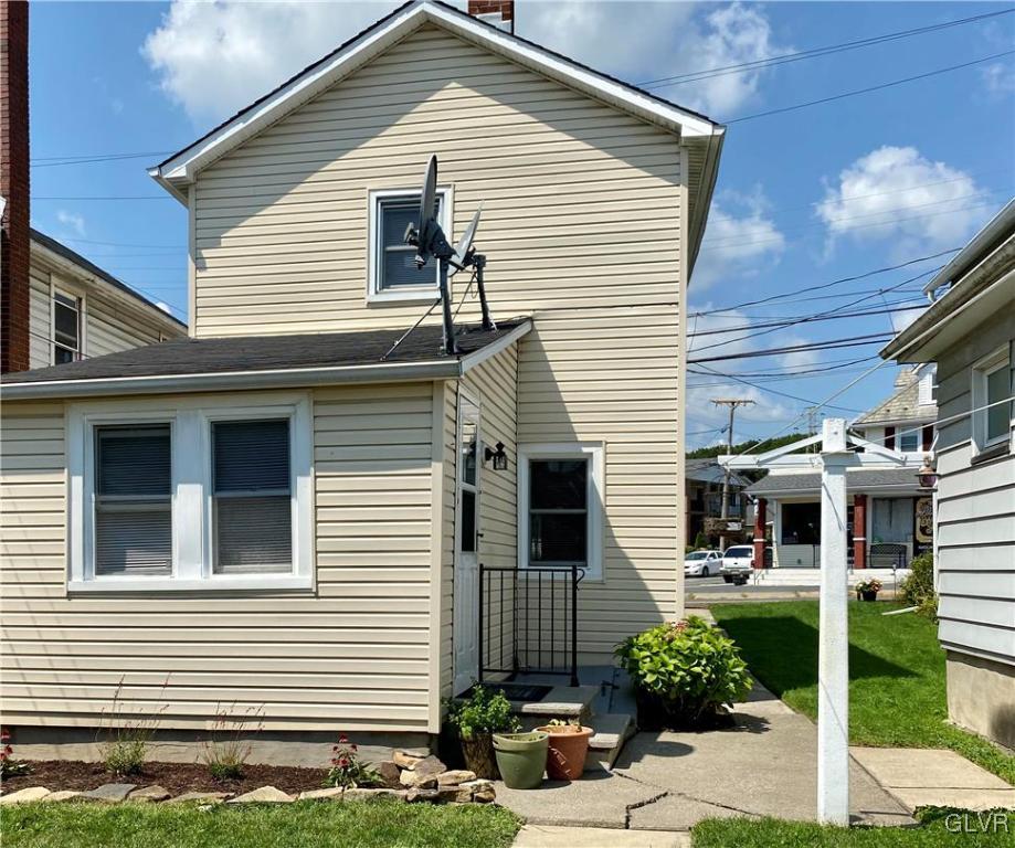 143 Spring Street Nazareth, PA 18064 - Photo 6 of 19 Gallery Image 6