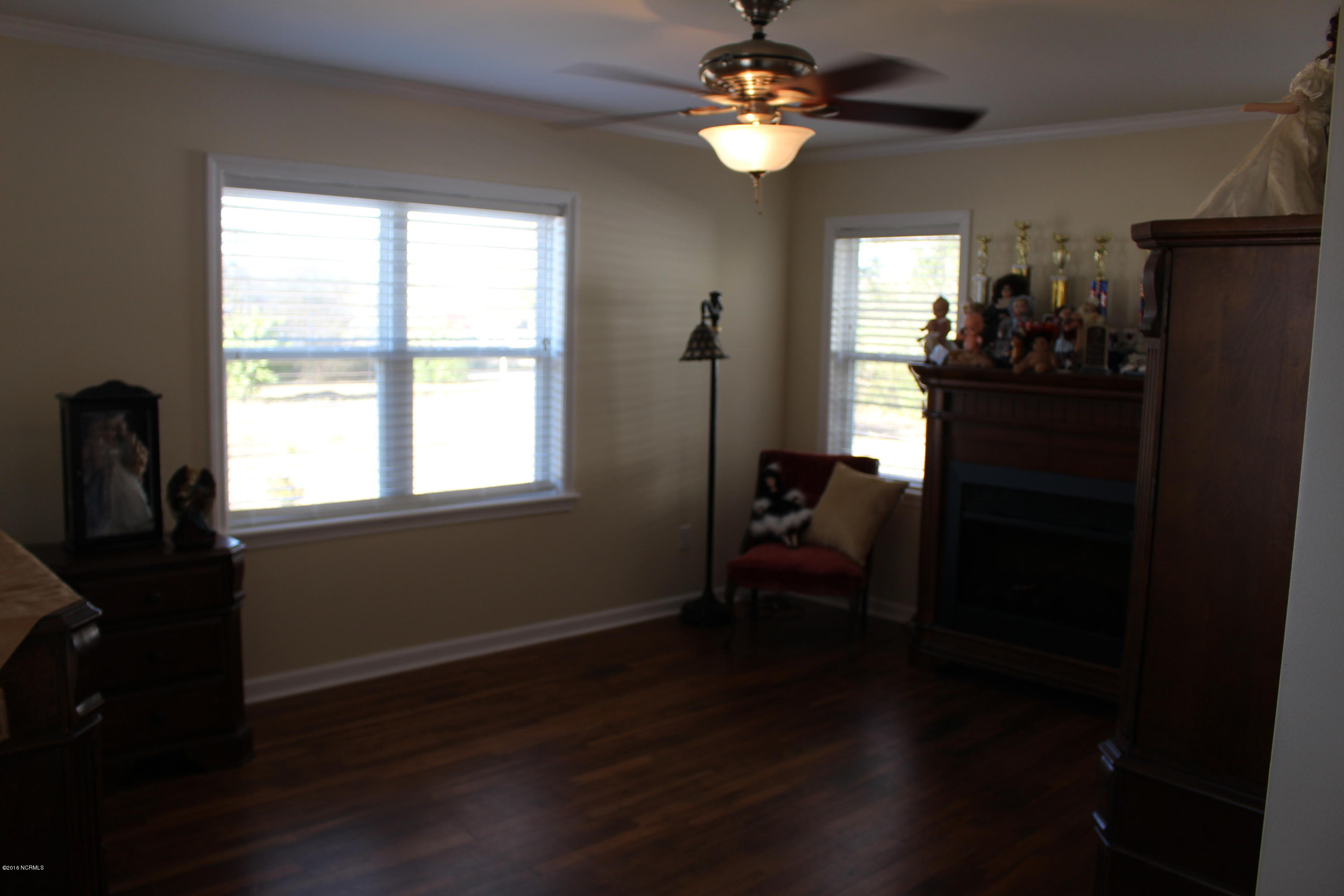 121 Tom Mann Extension Road Newport, NC 28570 - Photo 12 of 26 IMG_0898