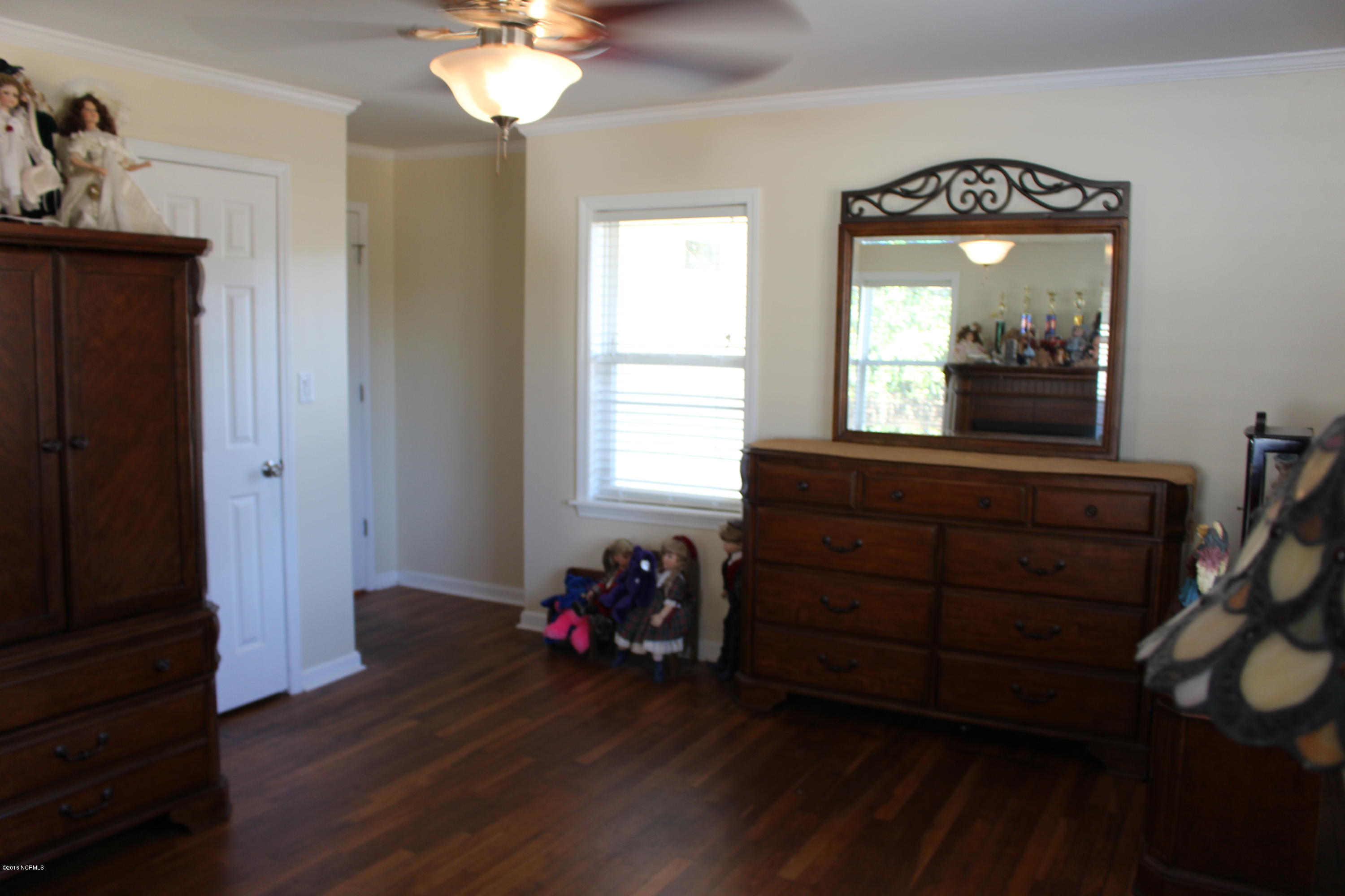 121 Tom Mann Extension Road Newport, NC 28570 - Photo 14 of 26 IMG_0900