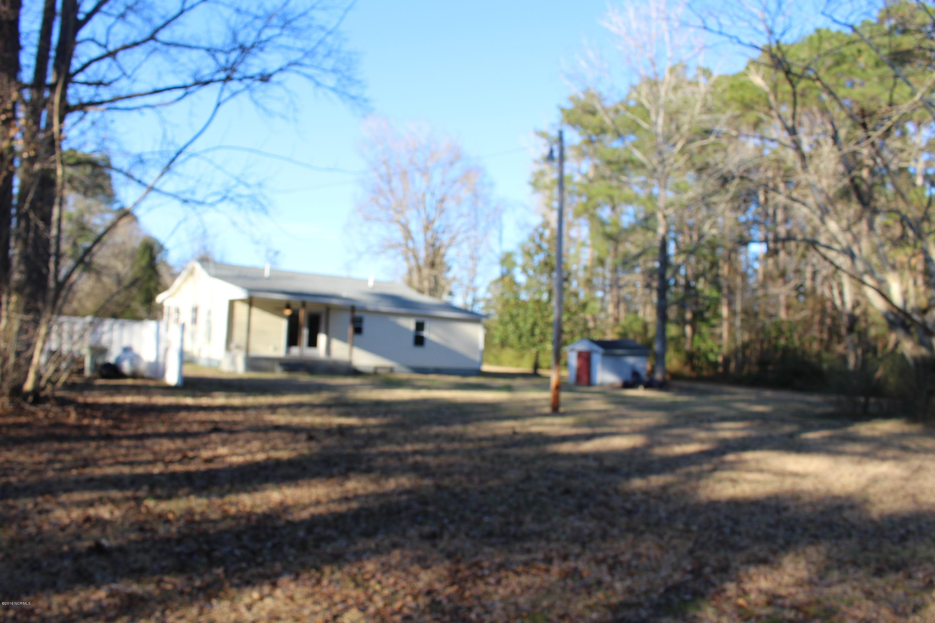 121 Tom Mann Extension Road Newport, NC 28570 - Photo 23 of 26 IMG_0909