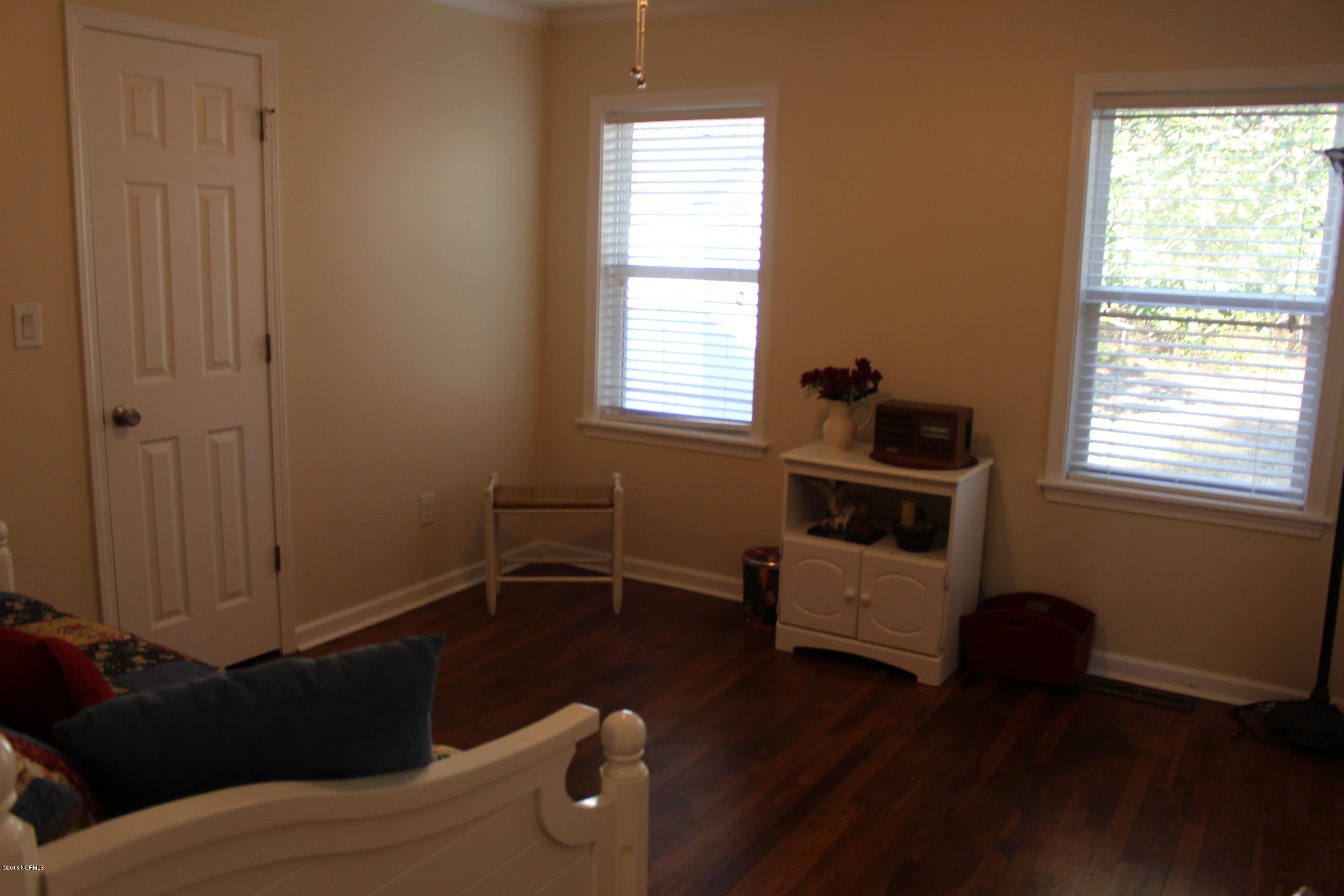 121 Tom Mann Extension Road Newport, NC 28570 - Photo 10 of 26 IMG_0896