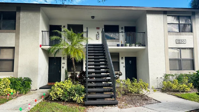 $2,000 | 1230 South Military Trail, Unit 2024, Deerfield Beach, FL 33442