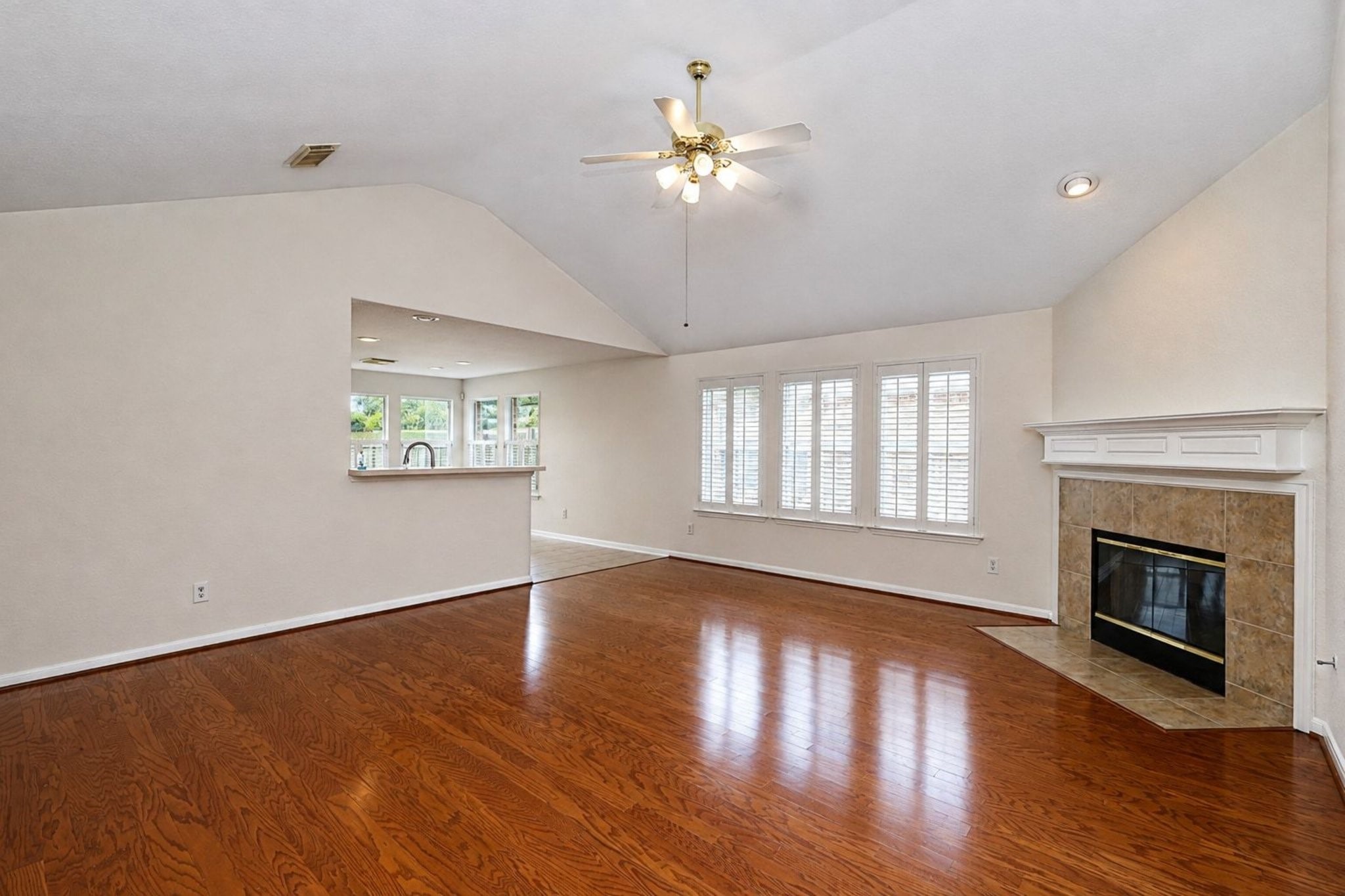13026 Dresden Ridge Lane Houston, TX 77070 - Photo 6 of 22 Gallery Image 6
