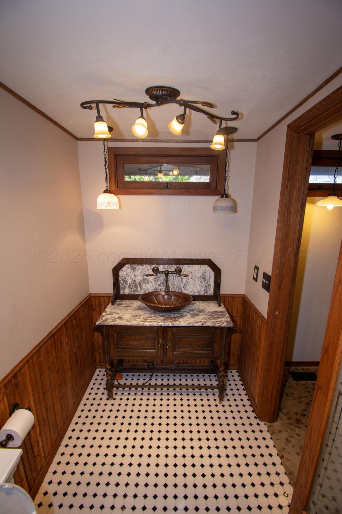 4 Windsor Road Amarillo, TX 79124 - Photo 18 of 41 a view of entryway with a rug
