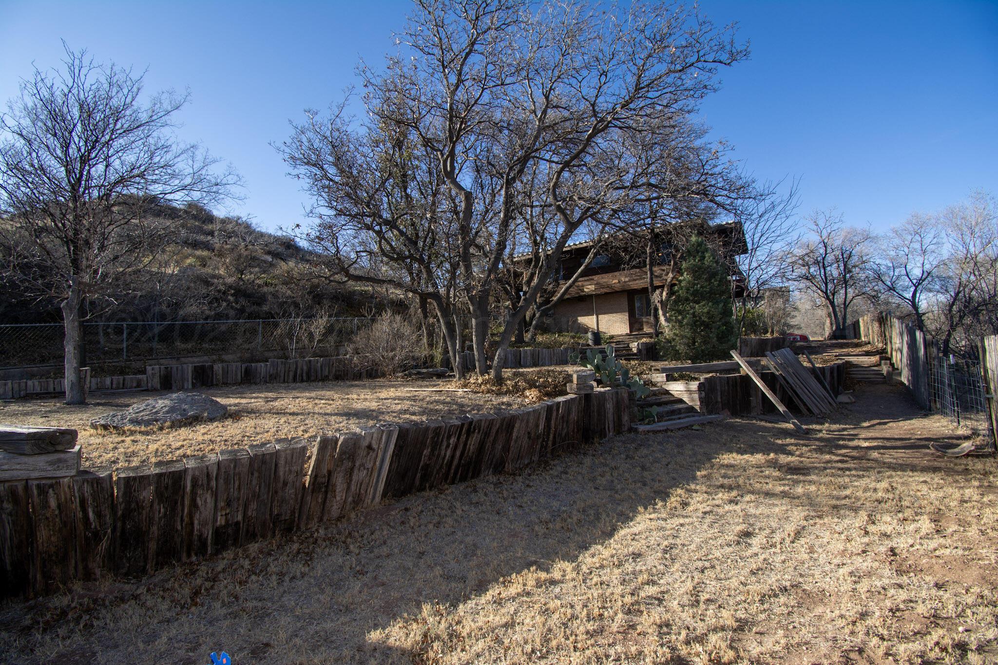 4 Windsor Road Amarillo, TX 79124 - Photo 33 of 41 a view of a backyard with sitting area