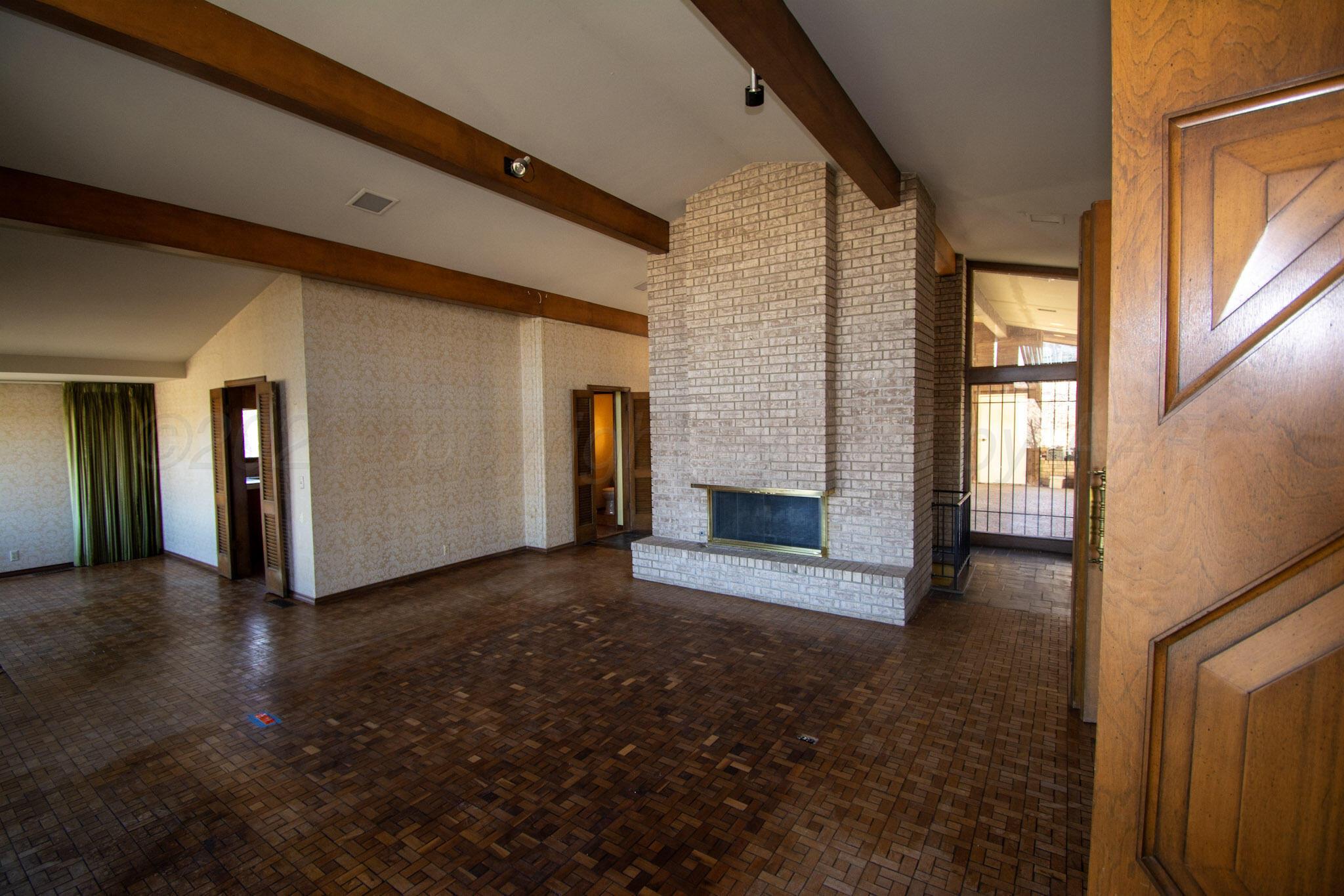 4 Windsor Road Amarillo, TX 79124 - Photo 6 of 41 a view of empty room with fireplace