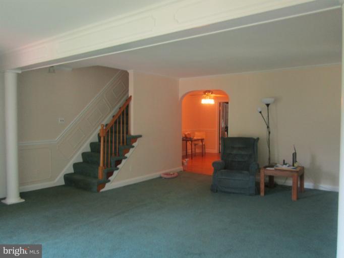 1820 Clearwood Road Baltimore, MD 21234 - Photo 12 of 30 Living Room