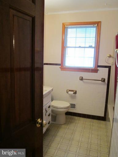 1820 Clearwood Road Baltimore, MD 21234 - Photo 6 of 30 Bath