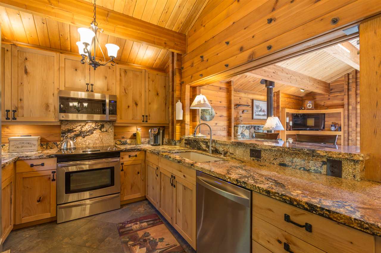 10885 Heather Road Truckee, CA 96161 - Photo 9 of 14 Gallery Image 9