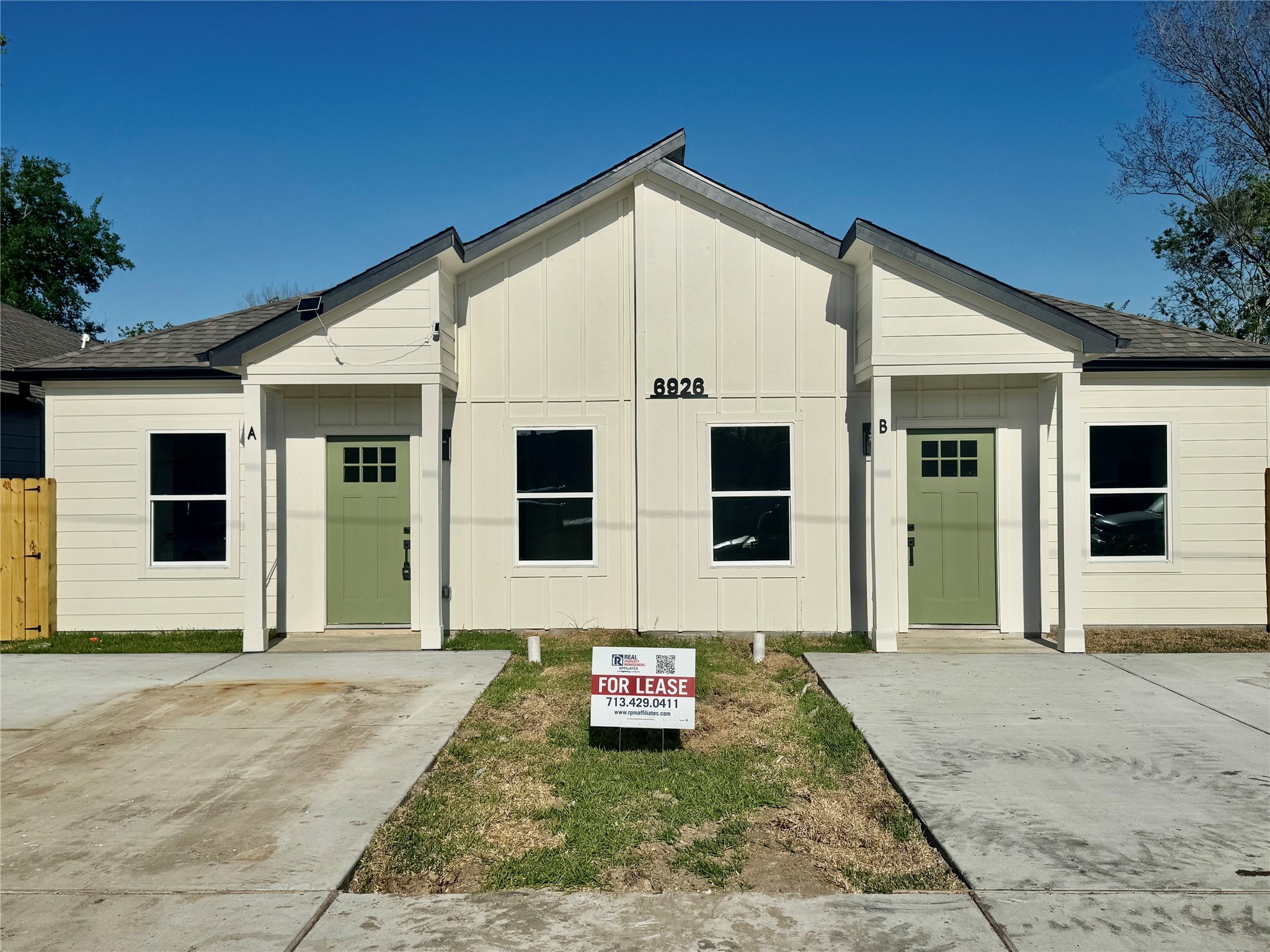 New construction duplex near University of Houston
