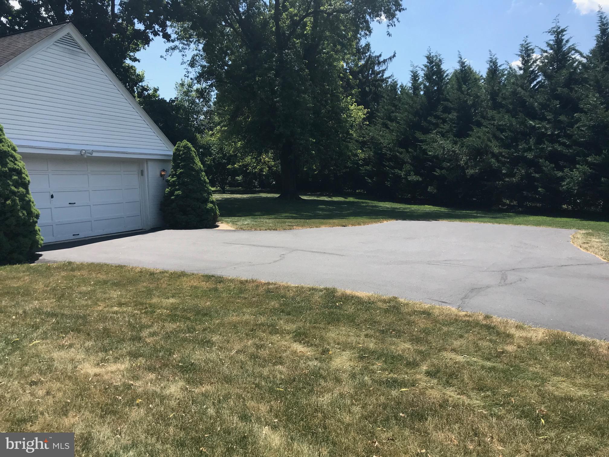 20 Spring Dell Road Lancaster, PA 17601 - Photo 8 of 54