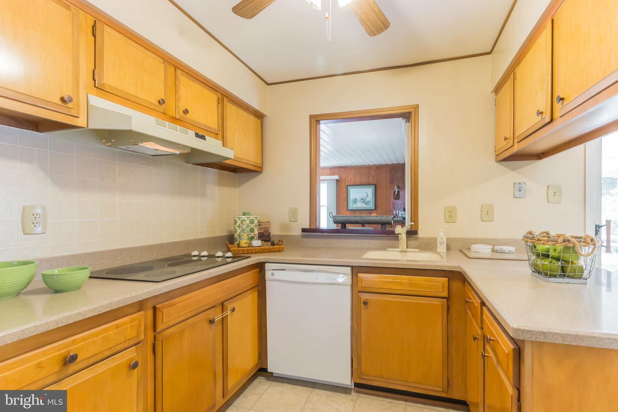 1699 Tarleton Way Crofton, MD 21114 - Photo 13 of 28 Eat In Kitchen
