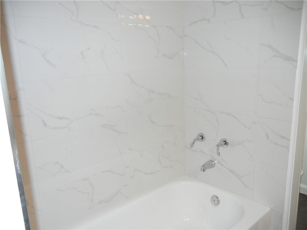 18240 Midway Road, Unit 105 Dallas, TX 75287 - Photo 17 of 37