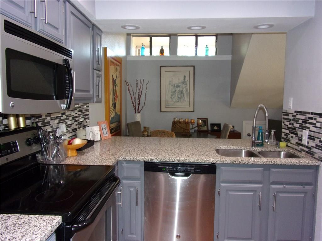 18240 Midway Road, Unit 105 Dallas, TX 75287 - Photo 5 of 37