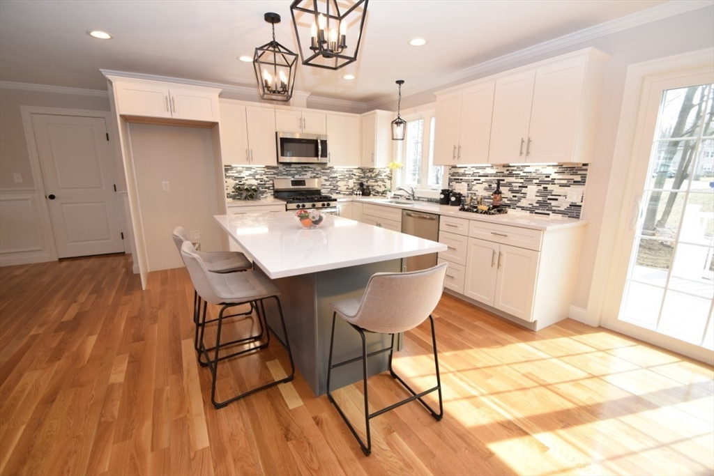 3 Cummings Way Holbrook, MA 02343 - Photo 6 of 29