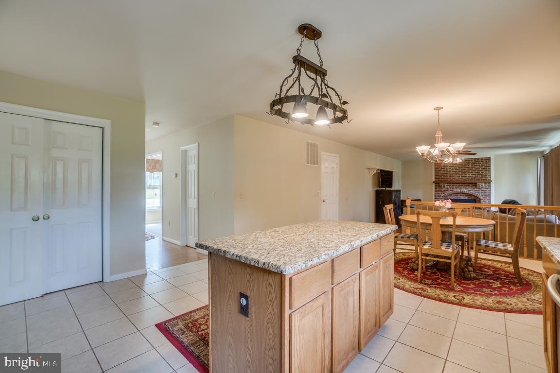 6113 Fox Point Road Fredericksburg, VA 22407 - Photo 11 of 47