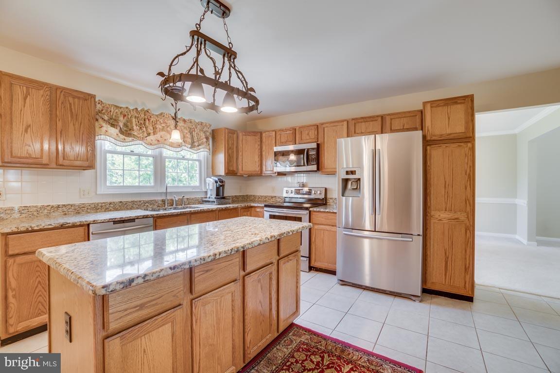 6113 Fox Point Road Fredericksburg, VA 22407 - Photo 13 of 47 Stainless Steel Appliances