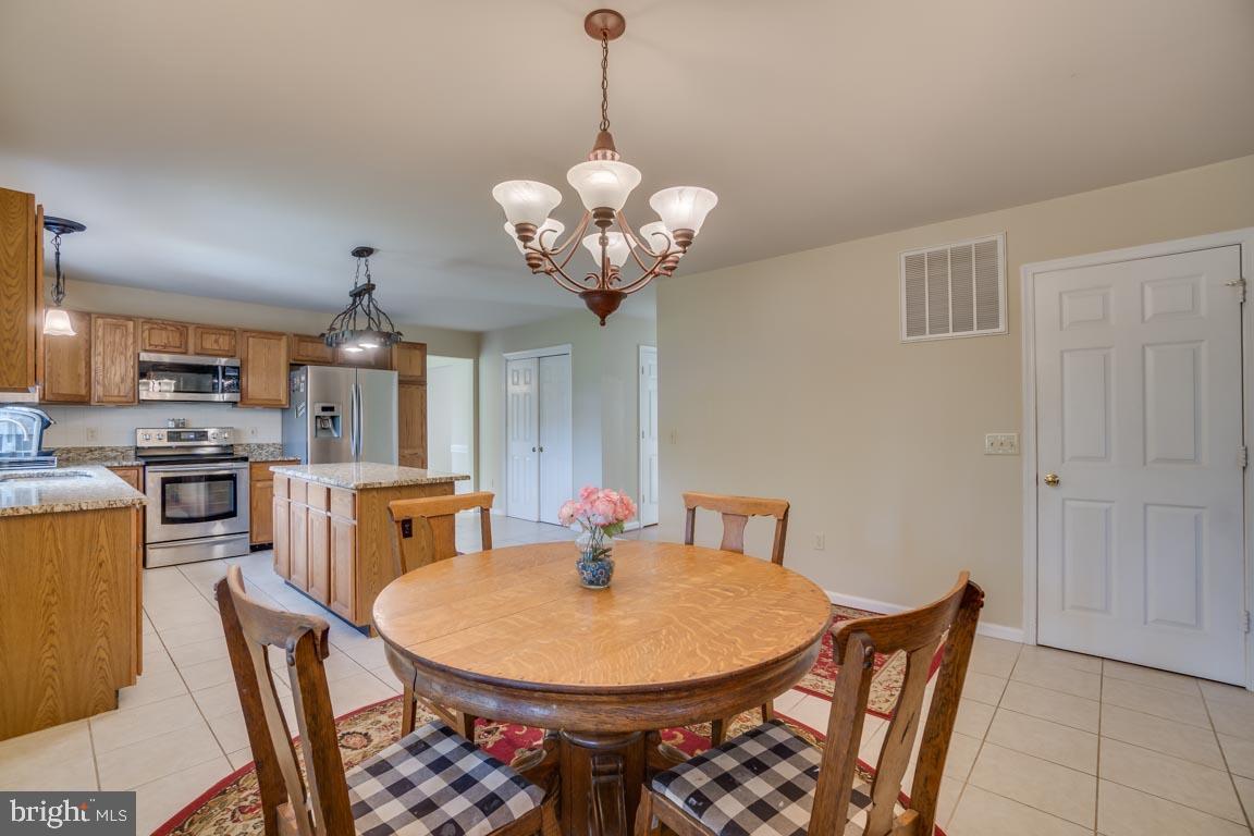 6113 Fox Point Road Fredericksburg, VA 22407 - Photo 18 of 47