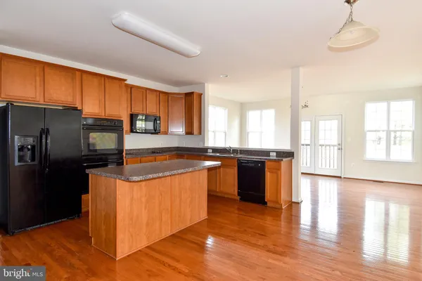 $3,950 | 3082 American Eagle Boulevard, Woodbridge, VA 22191
