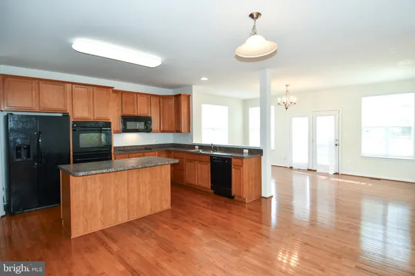 $3,950 | 3082 American Eagle Boulevard, Woodbridge, VA 22191