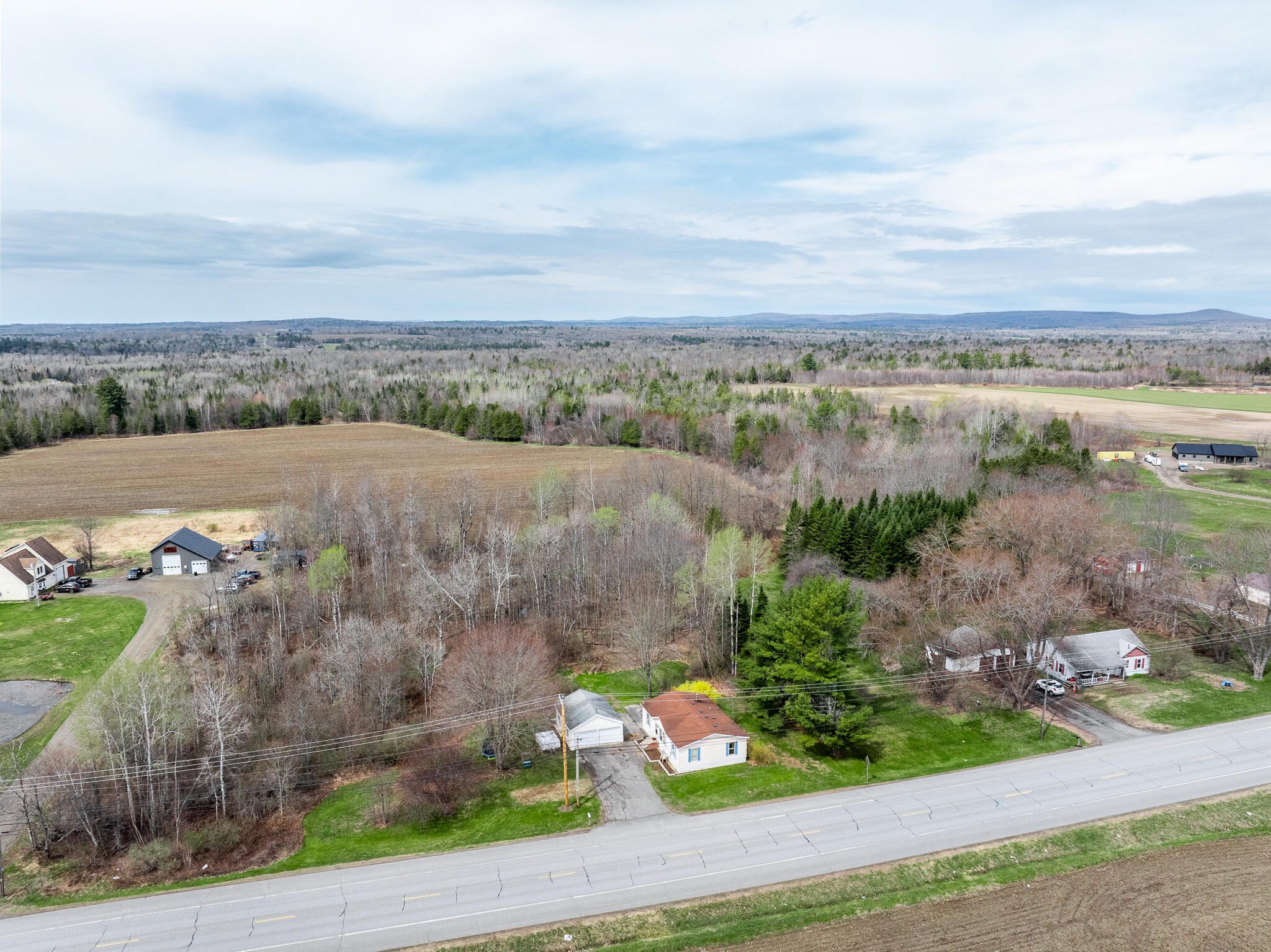 43 Main Street Corinth, ME 04427 - Photo 4 of 22 6