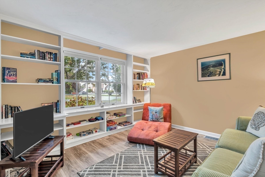 30 Cove Road Eastham, MA 02642 - Photo 20 of 42 a room with furniture and a window