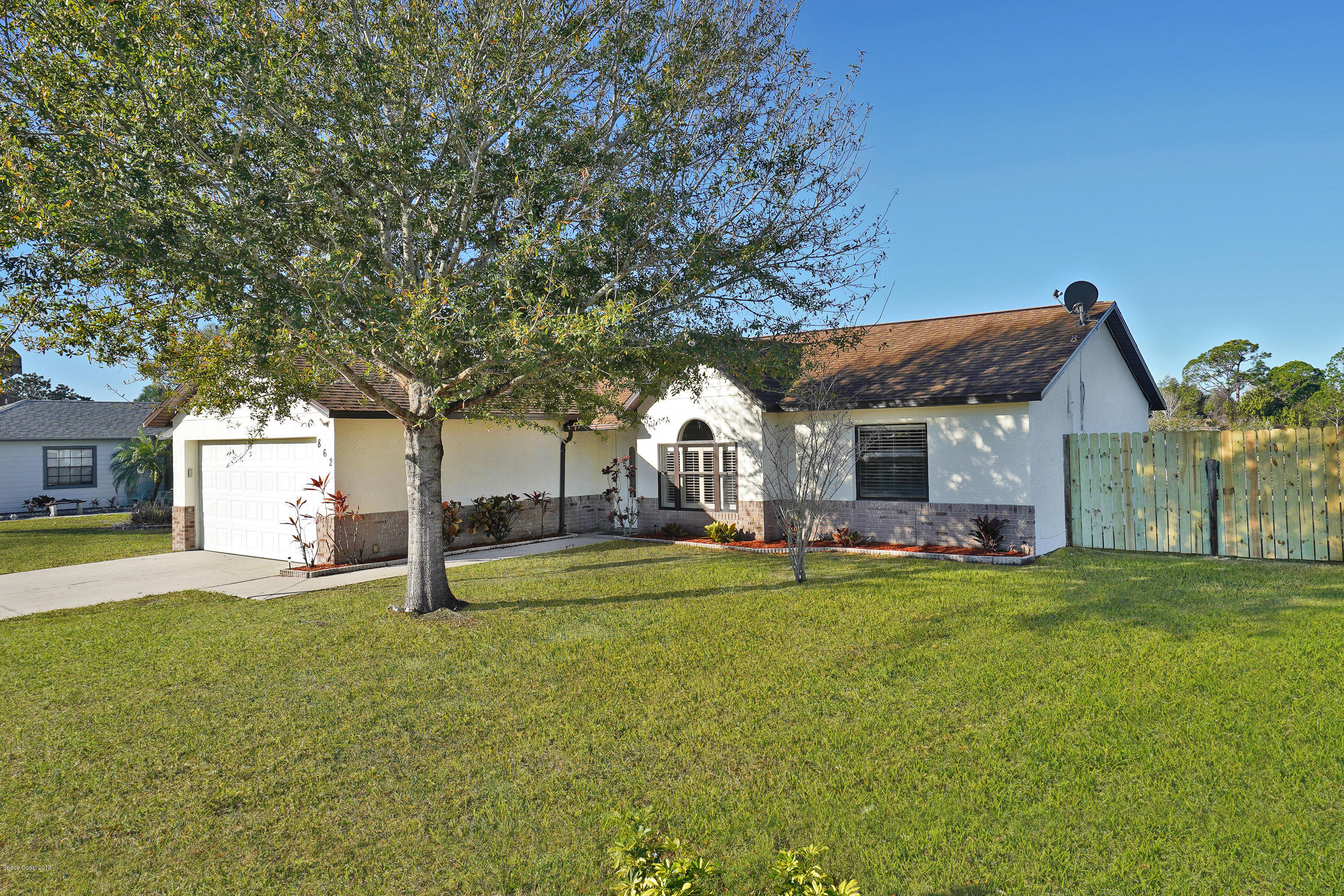 862 Gardener Rd-1