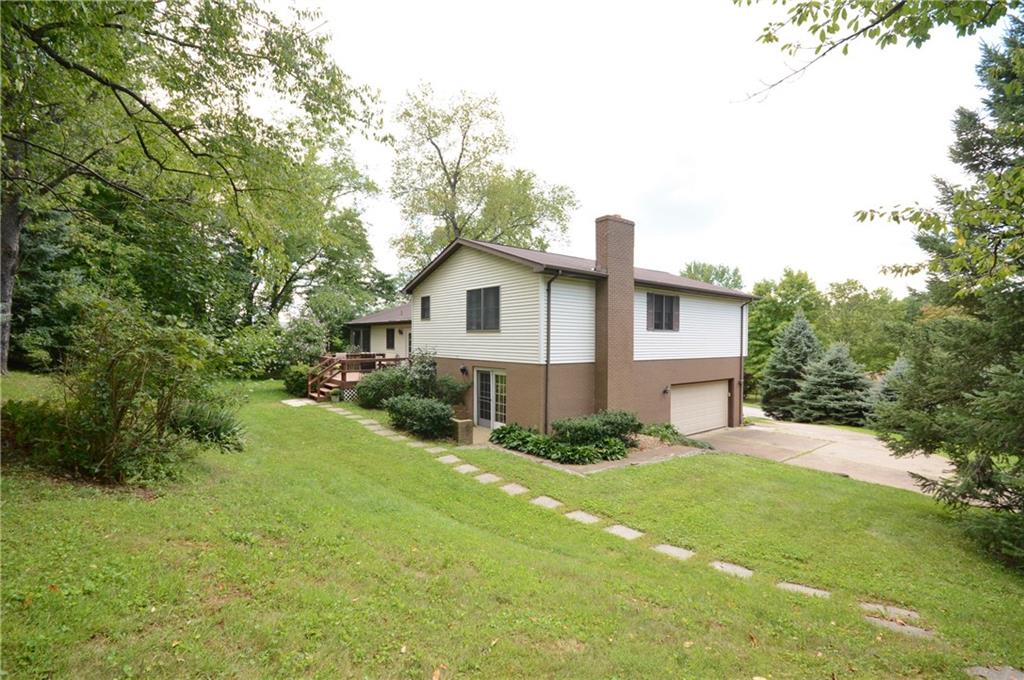 136 Buss Road Aliquippa, PA 15001 - Photo 22 of 25 Exterior back Side view