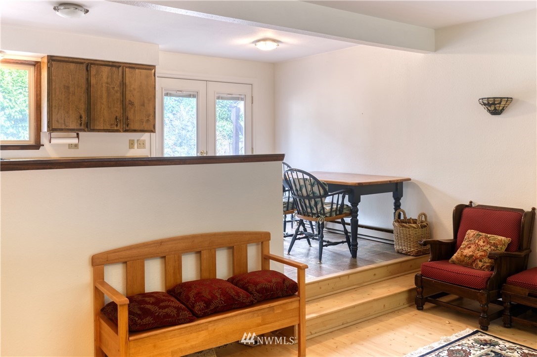 542 Boundary Bay Road Point Roberts, WA 98281 - Photo 6 of 23 a living room with furniture and a window
