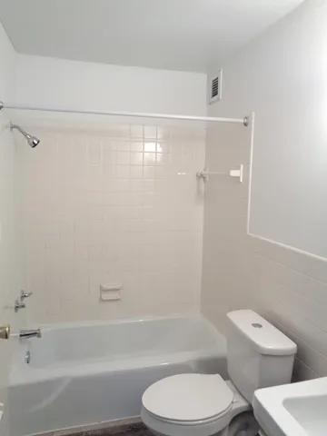 $1,025 | 1205 Victoria Street, Unit 320, Fairmont, MN 56031