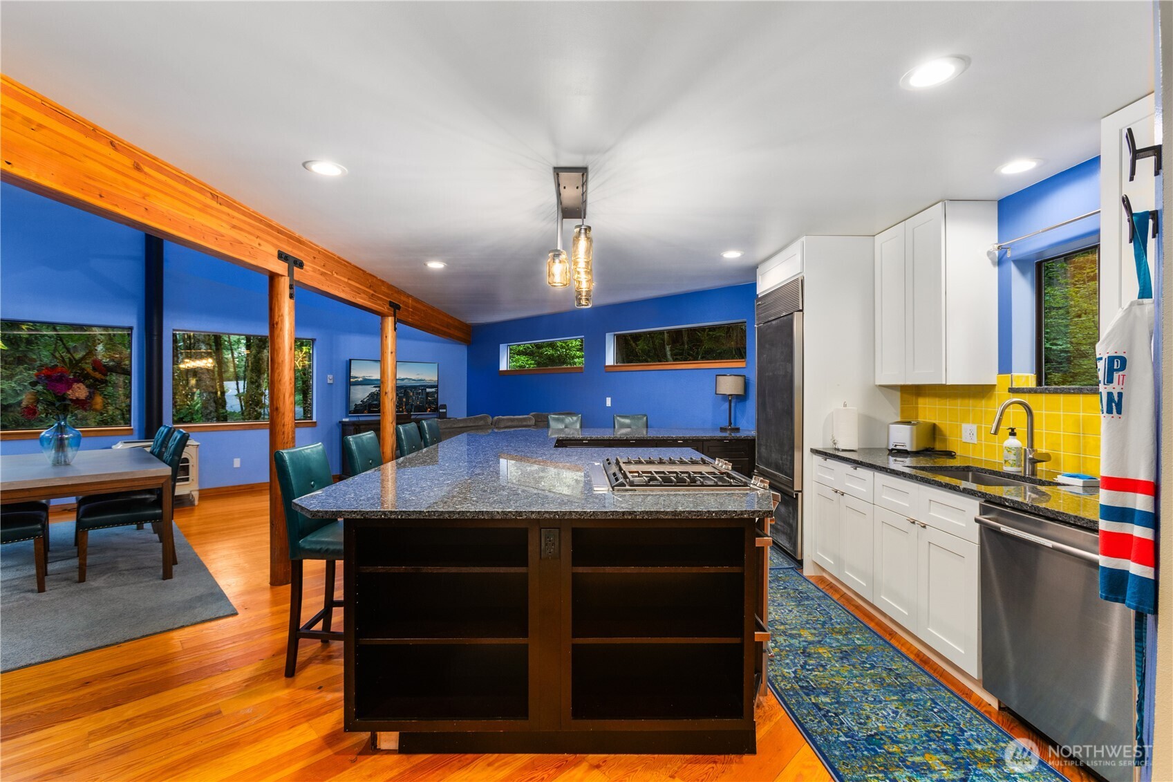6520 East Mercer Way Mercer Island, WA 98040 - Photo 14 of 36 a kitchen with stainless steel appliances granite countertop a stove and a refrigerator