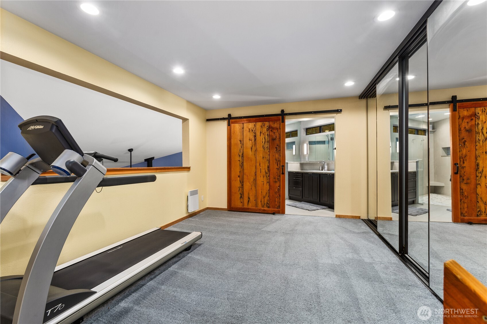 6520 East Mercer Way Mercer Island, WA 98040 - Photo 27 of 36 a very nice looking room with a large window