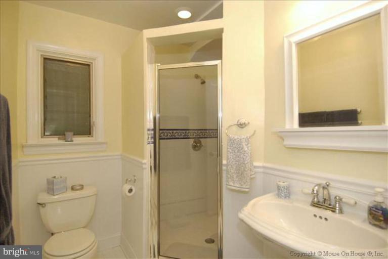 10611 Mantz Road Silver Spring, MD 20903 - Photo 26 of 30 Bath #2