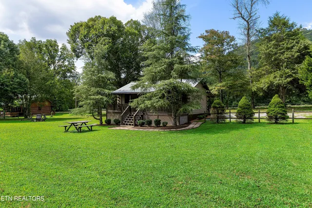 $569,000 | 339 Stables Drive, Townsend, TN 37882