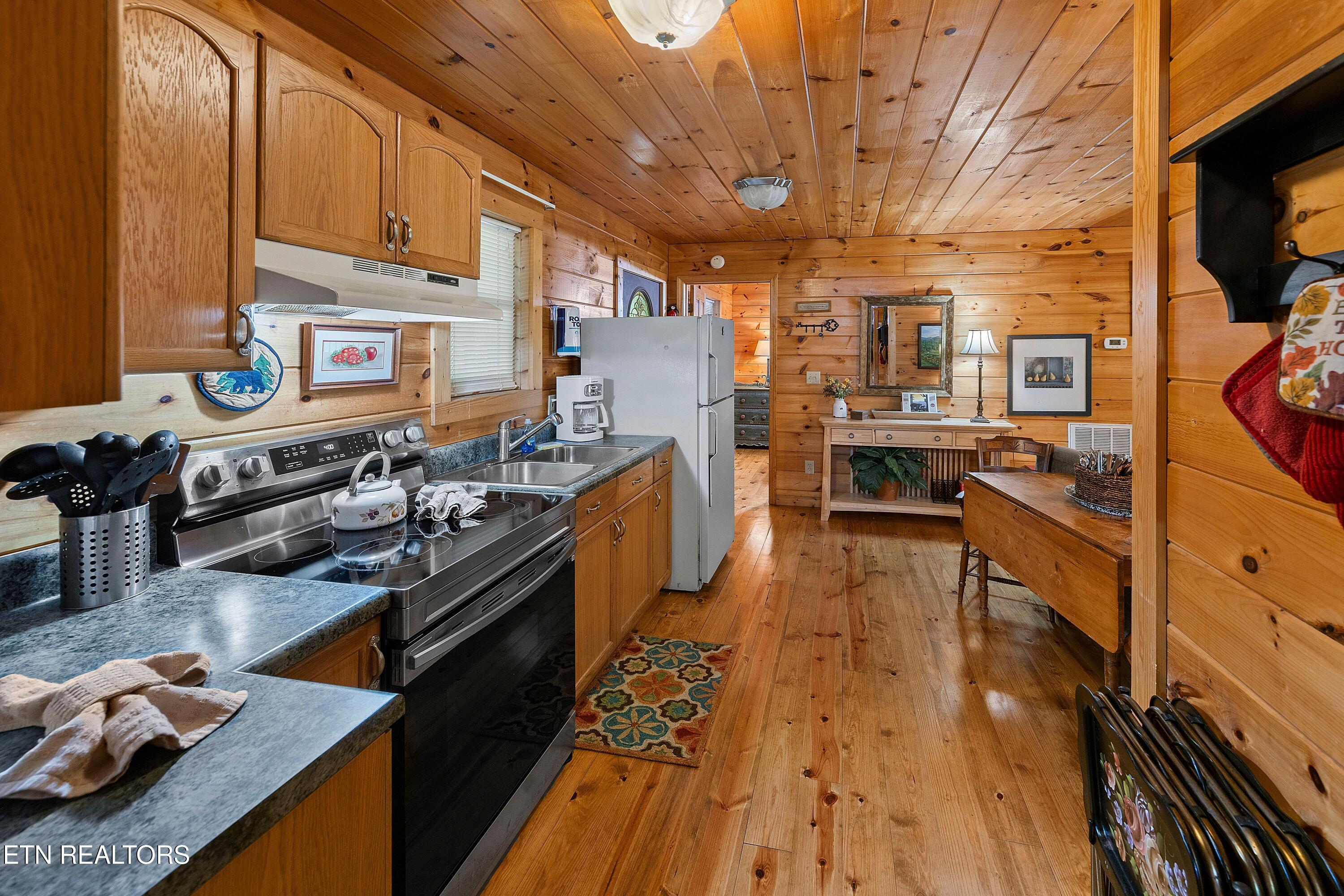 339 Stables Drive Townsend, TN 37882 - Photo 12 of 34 stables kitchen 2